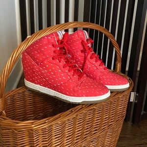 Nike Sky Hi Dunk Sneakers